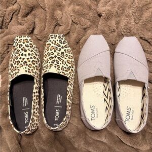 TOMS Women's Leopard Print and Gray Flats